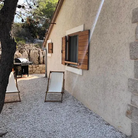 Hvar Island -enjoy Your Privacy By The Sea 度假居